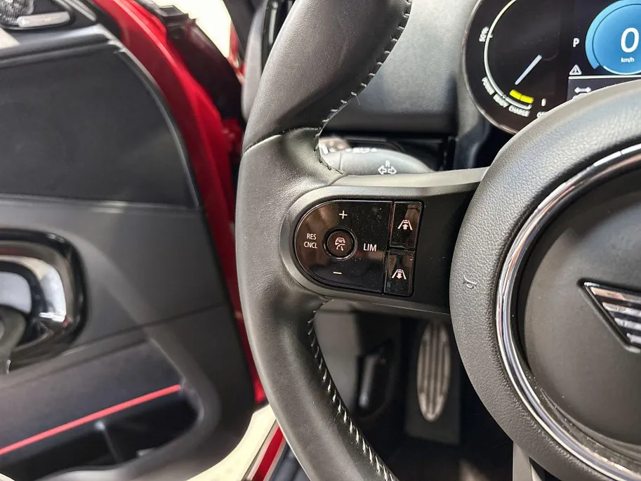 MINI Countryman Cooper SE ALL4 John Cooper Works Essence Pack