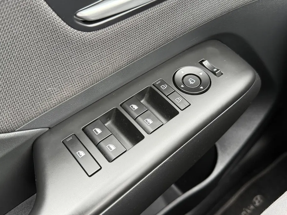 Hyundai Kona 1.6 GDI HEV Premium | Navigatie | Apple Carplay/ Android auto | 360camera | Stoelverwarming/ verkoeling | BOSE-audio |