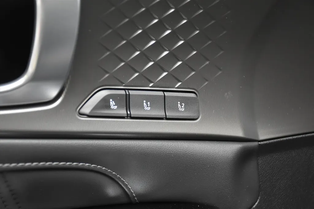 Kia Sorento 1.6 T-GDi 253pk Plug-in Hybrid Aut AWD 7 PERS. ExecutiveLine NIEUW - SNEL LEVERBAAR!