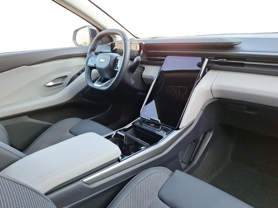 Ford Explorer Select Extended Range RWD 77 kWh | Driver Assistance Pack | Comfortpack 1 | 360Camera | Adaptive Cruisecontrol | Dodehoekdetectie | El. Achterklep | Head-up Display | 19' Lichtmetaal | Nieuw te bestellen |