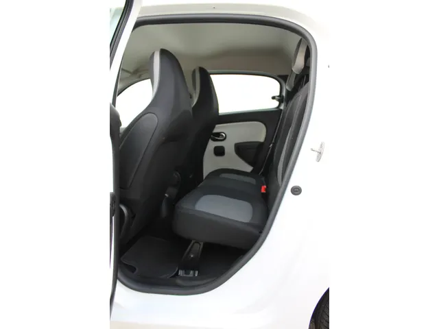 Renault Twingo Z.E. R 80 PK Collection 22 KW | Automaat | ECC | Apple/ Android connectie |