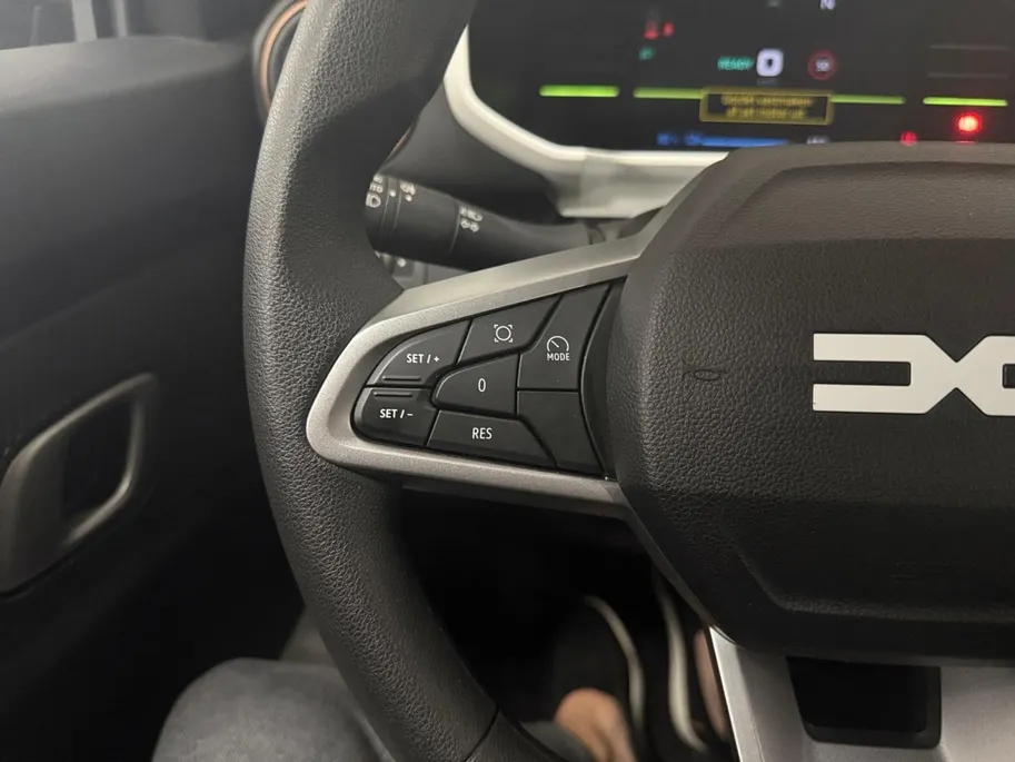 Dacia Spring Extreme 65 26.8 kWh AIRCO NAVIGATIE APPLE CARPLAY/ANDROID AUTO CRUISE CONTROL ACHTERRUIT RIJ CAMERA PARKEERSENSOREN VOOR/ACHTER DEALER ONDERHOUDEN