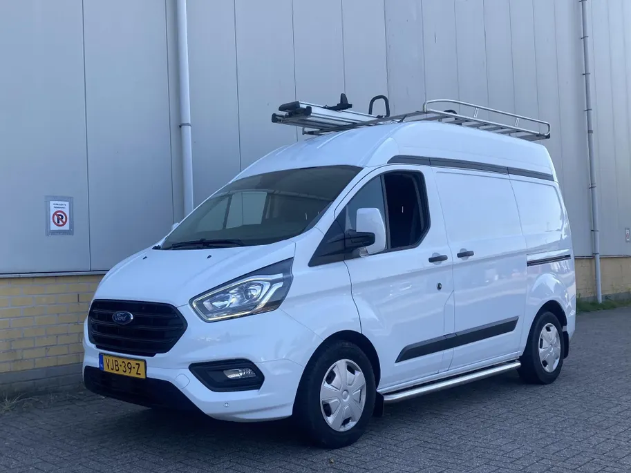 Ford Transit Custom 300 2.0 TDCI 130 pk L1H2 Trend Store Van Laadruimte inrichting - Imperiaal met dakladder - Opstaptrede achterbumper -Comfort laadschot