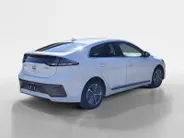 Hyundai IONIQ 1.6 GDi PHEV Premium | Zeer zuinig | Vol opties | Perfecte staat | NU Rijklaarprijs! Incl.12 Maanden, APK, Onderhoudsbeurt etc! Premiumpakket gratis!
