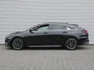 Kia ProCeed 1.5 T-GDi GT-Line | Trekhaak | Schuifdak | Stuur-/stoelverwarming | Camera | Dodehoek detectie | Telefoonlader | Cruise adapt. | 17' LM | LED |
