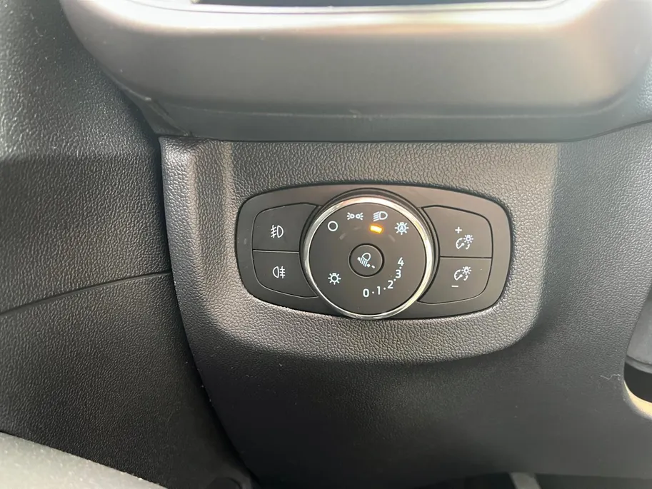 Ford Tourneo Courier 1.0 EcoBoost | Apple Carplay/Android Auto | Navigatie | Camera | Climate Control | Parkeersensoren | Stuurbediening | Hoge Instap