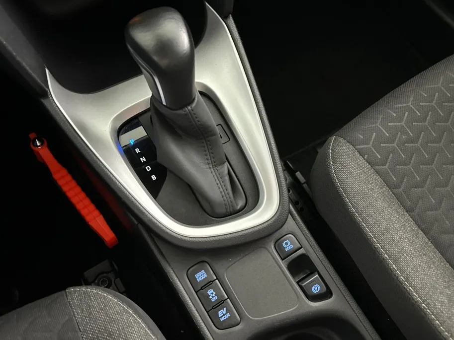 Toyota Yaris Cross 1.5 Hybrid Dynamic | Navigatie | 17'' L.M. Velgen | Adaptieve Cruise Control