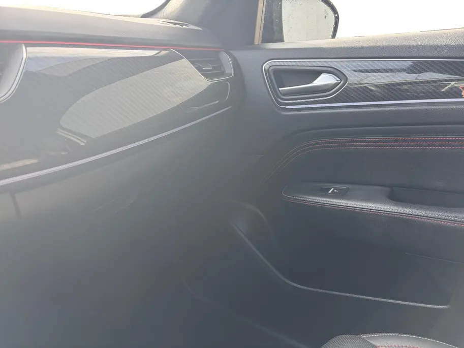 Renault Arkana 145PK E-Tech Hybrid R.S. Line Automaat | 1e eigenaar | 9,3' Navi | Camera | Climate Control | Adaptive Cruise Control | Stoel + Stuurwiel verwarming | Apple CarPlay/Android Auto | Parkeersensoren | Lichtmetalen Velgen |