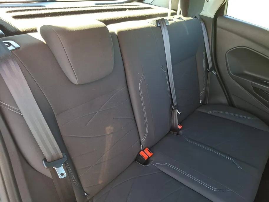 Ford Fiesta 1.0 Style | D-Riem al vervangen | Navigatie | Lichtmetalen velgen  Bluetooth | Airco | Start/stop | Nieuwe APK | 12maanden BOVAG Garantie |
