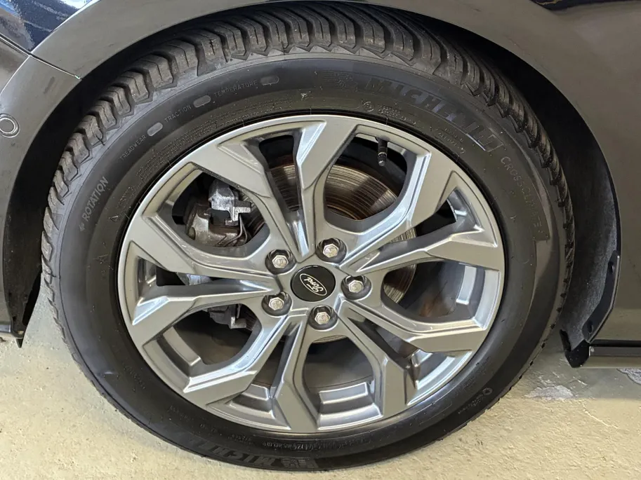 Ford Focus Wagon 1.0 EcoBoost Hybrid ST Line