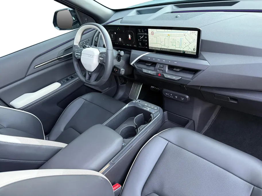 Kia EV5 GT-PlusLine 81.4 kWh | Two-Tone | 20' Lichtmetalen Velgen | Pano | Memory | Harman Kardon | Stoelventilatie | Demo | Uniek | Beschikbaar vanaf december 2026 |
