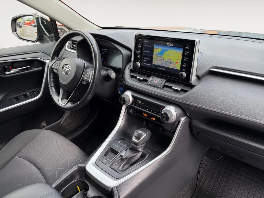 Toyota RAV4 2.5 Hybrid Active Trekhaak afneembaar , climate , navi , cruise , camera , lm velgen .