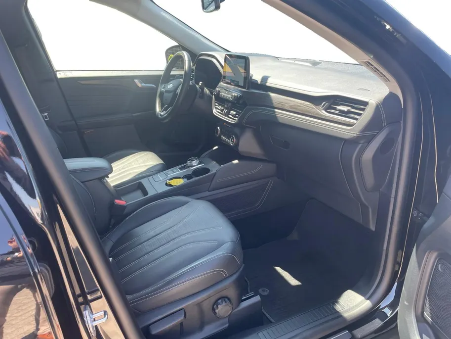 Ford Kuga 2.5 PHEV Vignale | TREKHAAK! | Blind Spot Warning | Camera voor en achter | Trekhaak (wegklapbaar)| winterpack | 12 maanden Bovag garantie|