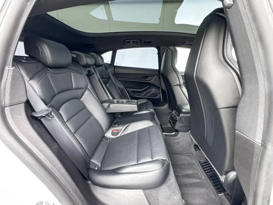 Porsche Taycan Cross Turismo 4 93 kWh