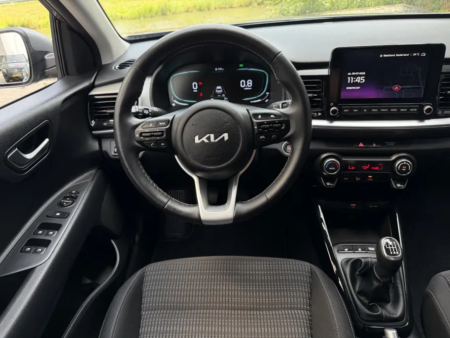 Kia Stonic 1.0 T-GDi MHEV DynamicPlusLine | Apple Carplay / Android Auto | Navigatiesysteem | Stoel + Stuurverwarming | Licht + Regensensor | Parkeersensoren + Camera Achter | Cruise Control | 16' Lichtmetalen Velgen