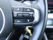 Kia Sportage 1.6 T-GDi Hybrid DynamicLine | Camera | Cruise adapt. | Navi | 17' LM | Clima v+a | LED | Apple Carplay/Android Auto |