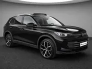 Volkswagen Tiguan 1.5eHybrid 150kW/204PK Elegance · Leder · Panoramadak · Trekhaak · 360°Camera · Garantie t/m 08-09-2030 of 100000km.