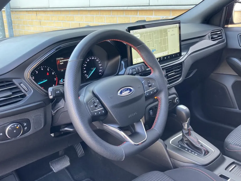 Ford Focus Wagon 1.0 EcoBoost Hybrid 155 pk Autom. ST Line X Wagon Automaat - Panoramadak - Winter Pack - Navigatie - Apple Carplay/ Android Auto