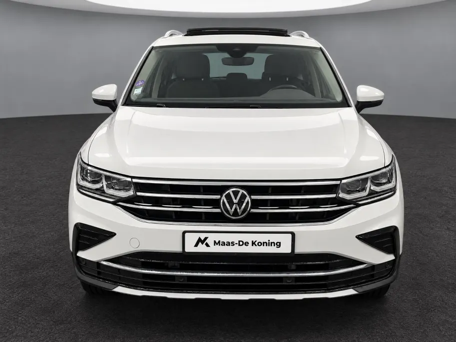 Volkswagen Tiguan 1.4 TSI 245pk DSG eHybrid Elegance · Panoramadak · Camera · Park Assist · Apple/Android Car Play · Navigatie · 18'' Inch ·
