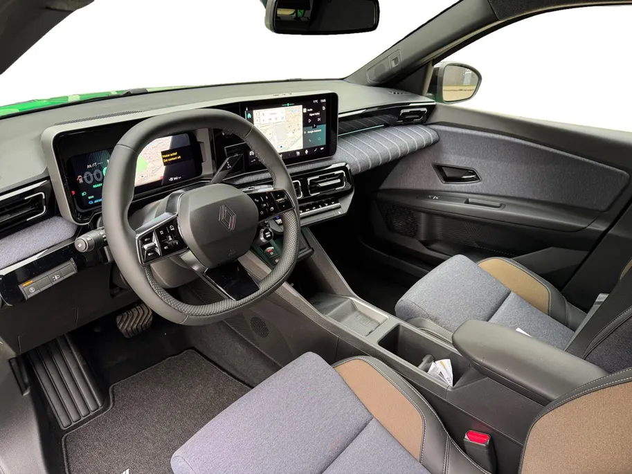 Renault 5 comfort range techno 52 kWh Pack Winter | 18 inch | Harman Kardon | nu met € 3.333,-- euro korting | Zeeuw en Zeeuw Renault Den Haag | 5 jaar garantie!