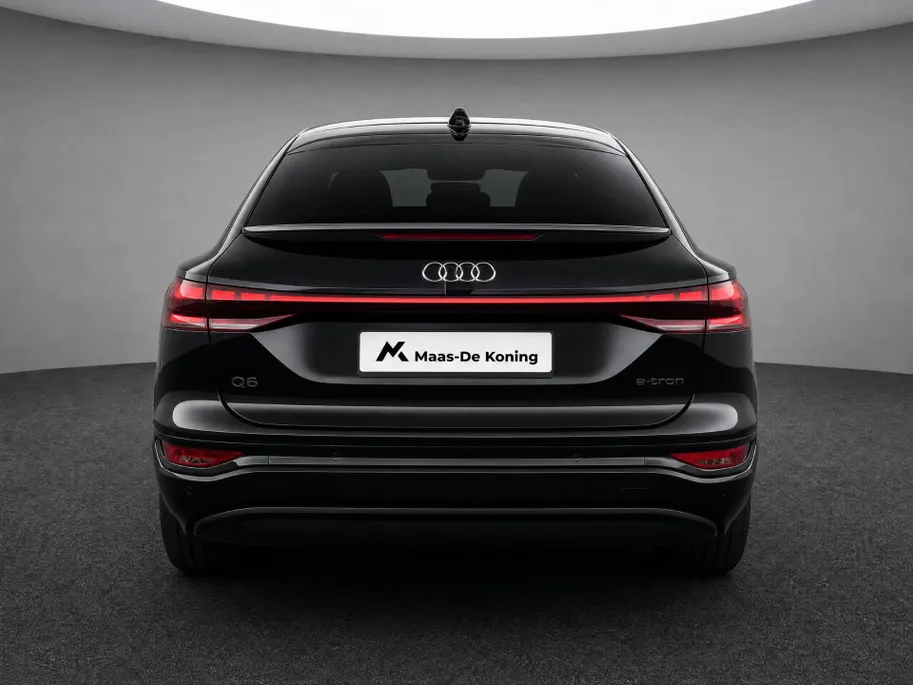 Audi Q6 e-tron Sportback Advanced edition 83 kWh 252 PK · Sportstoel lederen bekleding · Winterpakket · Trekhaak elek. wegklapbaar