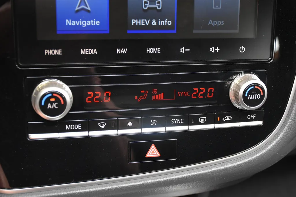 Mitsubishi Outlander 2.4 DOHC MIVEC PHEV 240pk 4WD Aut Intense Trekhaak