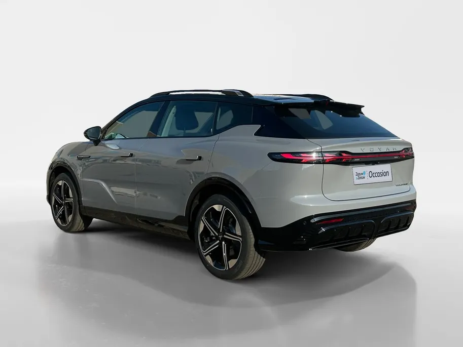 Voyah Courage Business Edition 80 kWh Full Option | Direct Leverbaar | Head Up Display | Stoel koeling,-verwarming & massage | Memorystoelen | 360 Camera | Level 3 Autonoom rijden | Schuif- & Kanteldak | Draadloze Telefoonlader | Elektrische Achterklep |