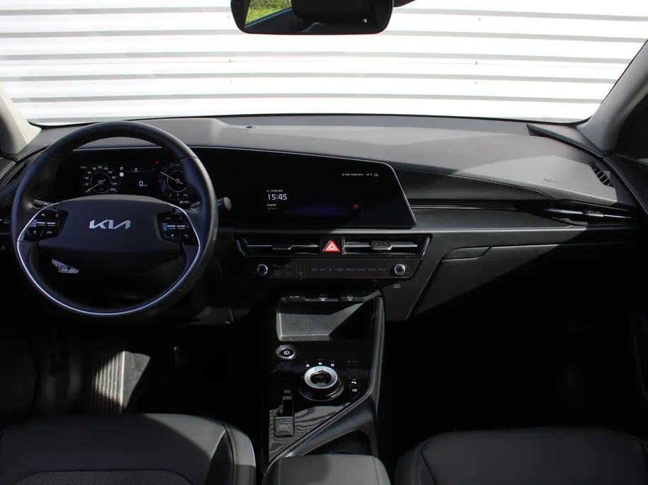 Kia Niro EV DynamicLine 64.8 kWh | Clima | Camera | Cruise adapt. | Carplay | Navi | 17' LM |