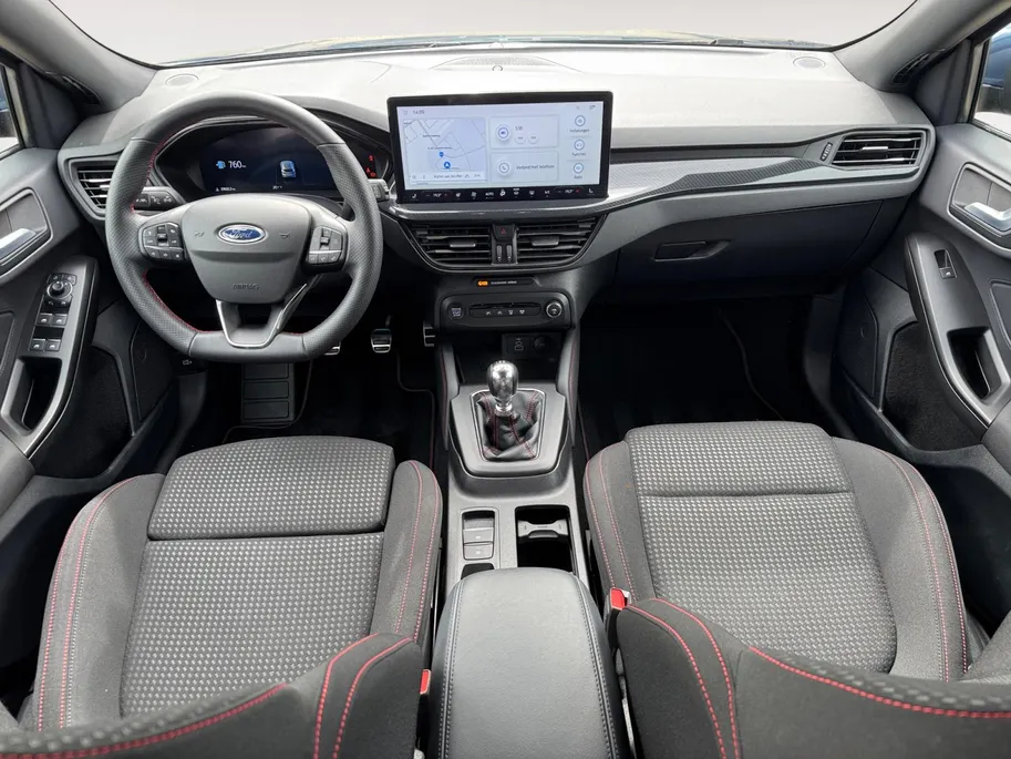 Ford Focus Wagon 1.0 EcoBoost Hybrid ST Line X | NL auto | 1e eigenaar | Dealer onderhouden | Adapt cruise control | BLIS | Winter pack | Elektr. achterklep | Parkeersensoren voor en achter | Achteruitrijcamera | Apple carplay & android auto | 18' lichtmetalen velge