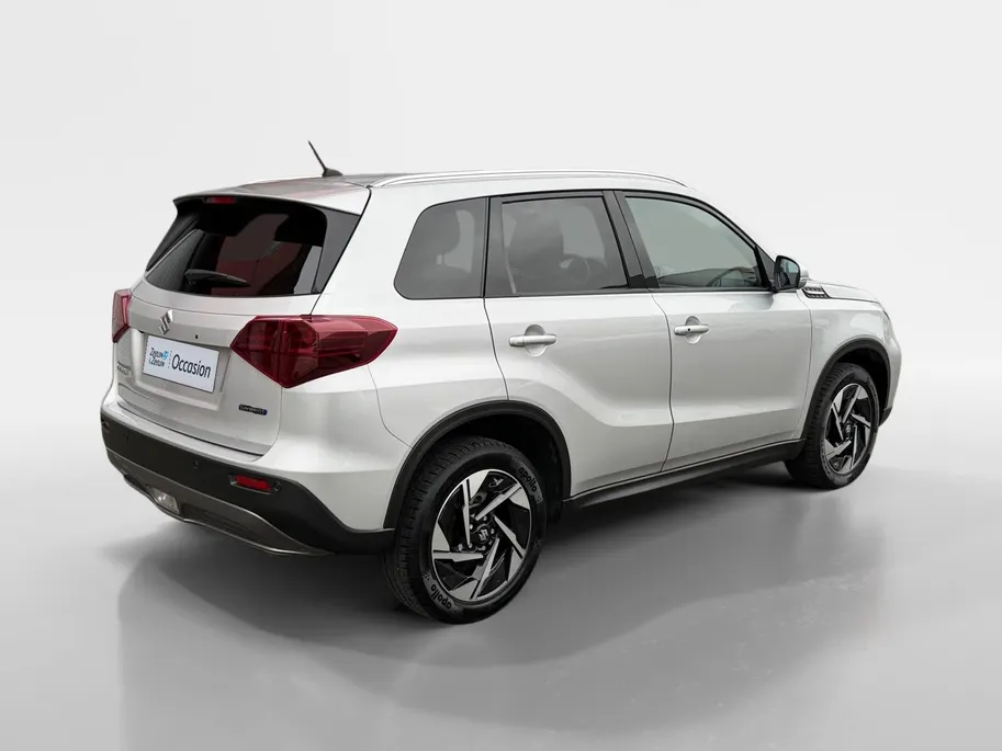 Suzuki Vitara 1.5 Hybrid Style 116PK AUTOMAAT | Parkeer sensoren| Metallic lak| 4 seizoen banden| Camera| Schuif en kanteldak| Navigatie| Stoel verwarming| Adaptieve cruise control