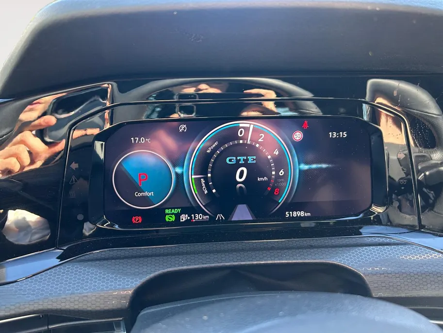 Volkswagen Golf 1.4 eHybrid GTE Zeer mooie uitvoering! NU RIJKLAARPRIJS incl. 12 Maanden garantie! Premiumpakket GRATIS!