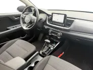 Kia Stonic 1.0 T-GDi MHEV DynamicPlusLine Dealer onderhouden | Automaat | Stuur + stoelverwarming | Climate control | Privacy glass |
