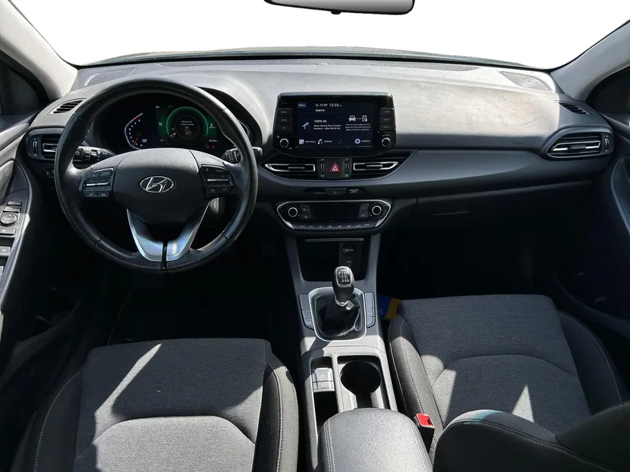 Hyundai i30 Wagon 1.0 T-GDi MHEV Comfort Incl. 12 maanden garantie! NU PREMIUMPAKKET GRATIS!! RIJKLAARPRIJS!