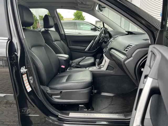 Subaru Forester 2.0 Executive Automaat | Cito Onderhouden & Geleverd | Navigatie | Trekhaak | Elek. Schuif/Kantel Dak | Parkeersensoren Voor