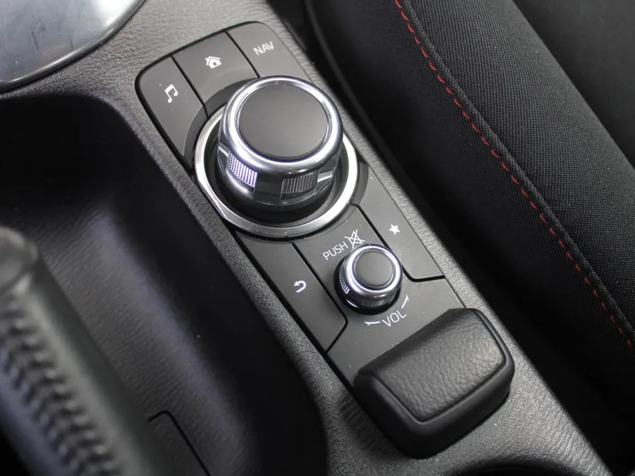 Mazda 2 1.5 Skyactiv-G GT-M | Stoelverwarming | Parkeersensor achter | 16' LM | Clima | Cruise | Navi | LED | Weinig km!! |