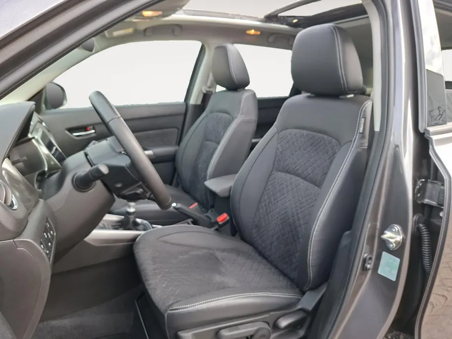 Suzuki Vitara 1.4 Boosterjet Smart Hybrid Style | Kantel / schuifdak | Navigatie | Achteruit rij camera