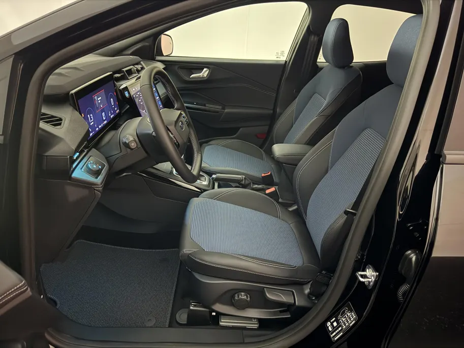Ford Puma 1.0 EcoBoost Hybrid BlueCruise Edition | DIT IS EEN VOORRAADAUTO! | Winterpack | Trekhaak | Matrix LED | Sportonderstel | Premium Connectivity |