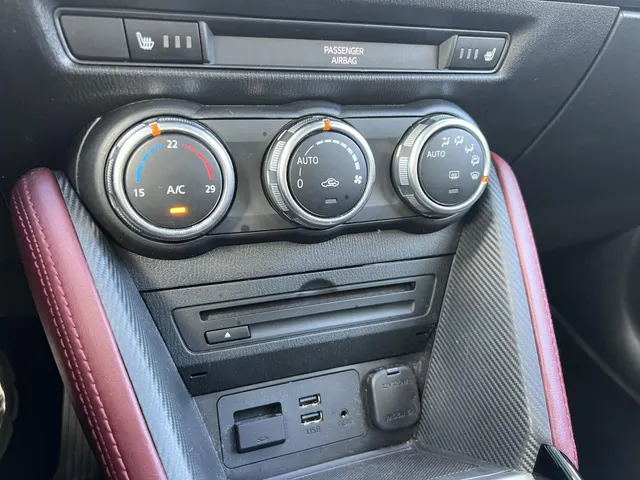 Mazda CX-3 2.0 SkyActiv-G 120 SkyLease GT | Trekhaak | Navigatie Full Map | Lederen Interieur | 18' LM Velgen | Head-up Display