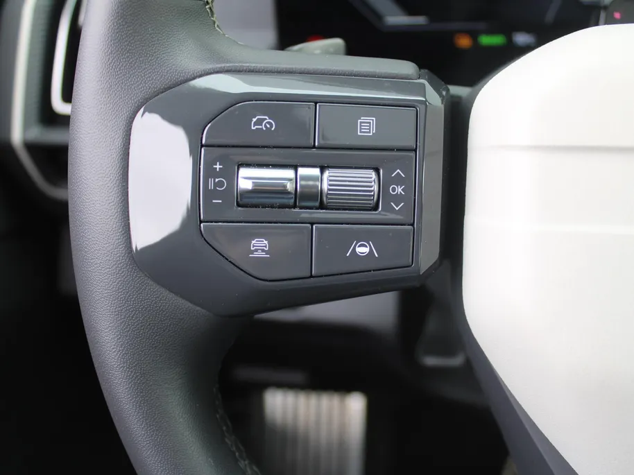 Kia EV5 GT-PlusLine 81.4 kWh | Schuifdak | Stuur-/stoelverwarming + ventilatie | Warmtepomp | 360 Camera | Geheugenstoel | Leer | HUD | LED | 19' LM |