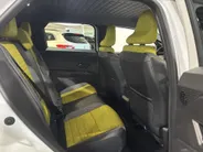 Renault 5 Comfort Range Iconic Cinq 52 kWh Automaat | DEMO | Harman Kardon Audio | Camera | Blind Spot Warning | Adaptive Cruise Control | Climate Control | Apple CarPlay/Android Auto | Digital Cockpit |