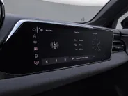Audi A5 Avant 2.0 e-hybrid 367pk quattro S edition Competition · Trekhaak · 360 Camera · B&O Audio · Elek. Voorstoel · Head-Up · Dodehoek Detectie · 19'' Inch · Garantie t/m 03-10-2030 of 100.000km