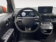 Hyundai Inster Evolve 49 kWh | Nieuw | Uit voorraad leverbaar | Zeer compleet | 360 km range | 360 graden camera | Hyundai Rotterdam - Noord |