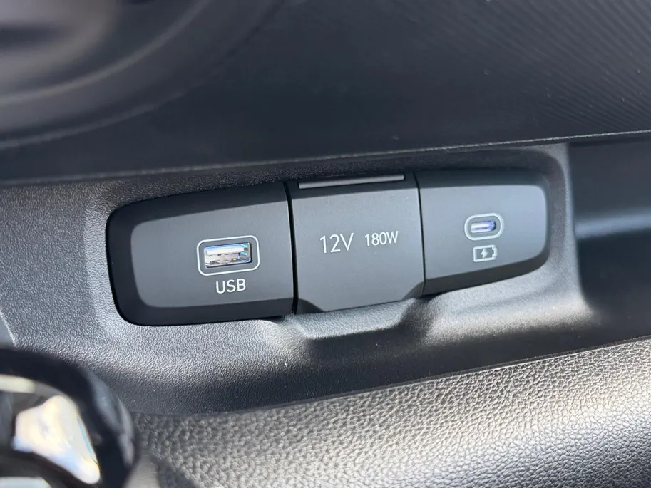 Hyundai Inster Limited 49 kWh | Z&Z Voorraadactie nu van€ 28.350 voor € 25.850 | Op = op!|