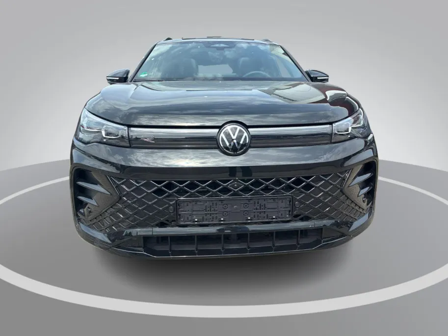 Volkswagen Tiguan 1.5eHybrid/204PK DSG R-Line · Panoramadak · Leder · 360 Camera · Stoelventilatie · Massage · Keyless · Harman Kardon Audio · Garantie t/m 03-04-2030 of 100.000km
