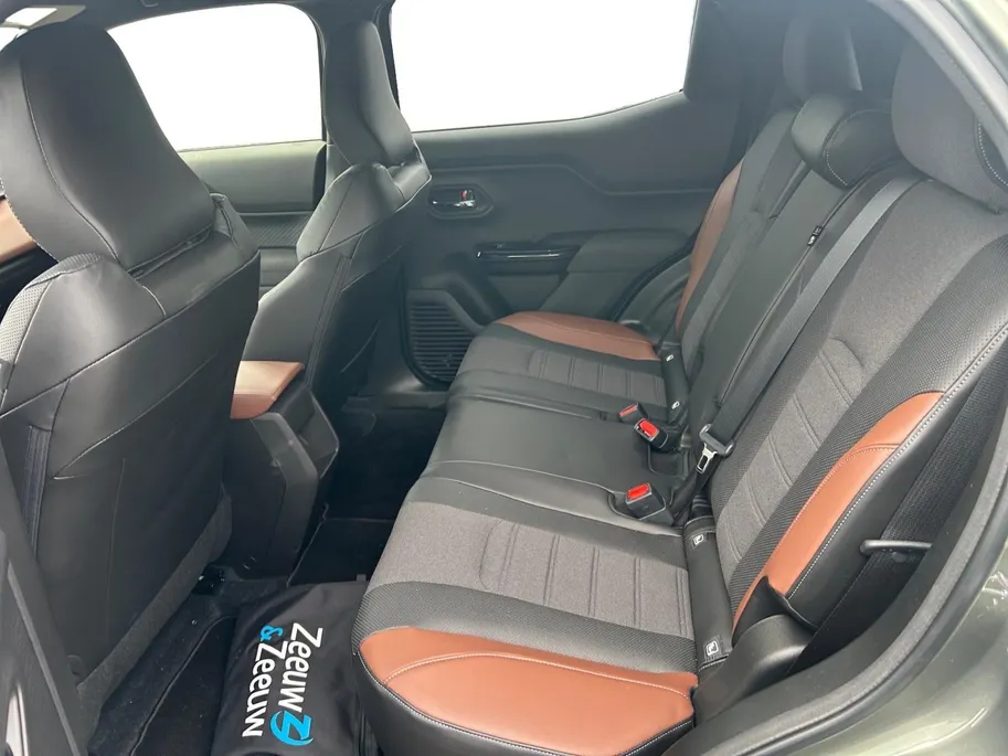 Suzuki e Vitara Style 61 kWh | Stuur/Stoel Verwarming | Dodehoekdetectie | 360 Camera | Elektrische stoelverstelling | Apple Carplay/Android Auto |