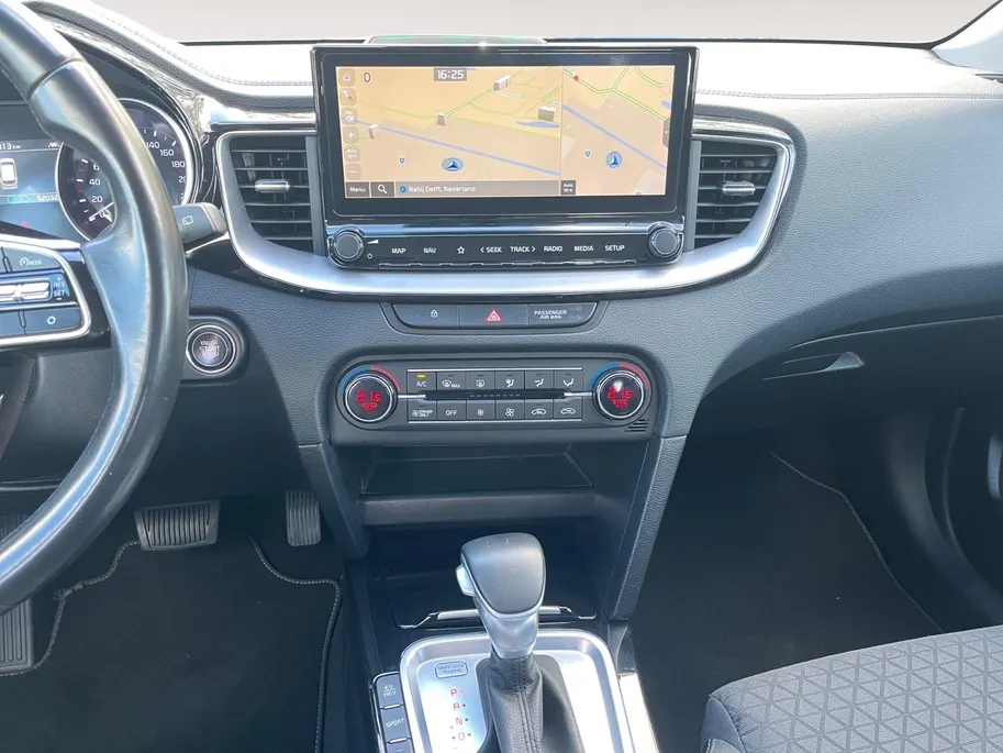 Kia Ceed Sportswagon 1.6 GDI PHEV DynamicLine Automaat | Navi | Camera | Climate Control | Cruise Control | LM Velgen | LED Koplampen | Apple Carplay