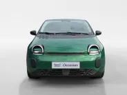 Renault Twingo Urban Range Techno 27.5 kWh Automaat | Demo - Beschikbaar per 01-10-2026 | Armsteun | Camera | Parkeersensoren | Climate Control | Full LED | Adaptive Cruise Control | Navigatie | 18' Lichtmetalen Velgen |
