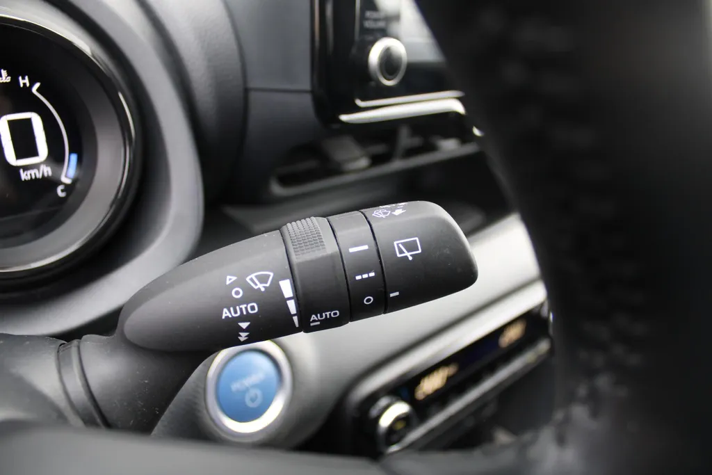 Mazda 2 Hybrid 1.5 Select | Airco | Navi | Cruise | PDC | Head-up display | Keyless | Camera |