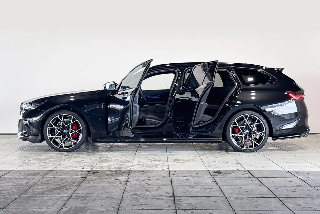 BMW 5 Serie Touring 530e M Sport Edition | M Performance Parts
