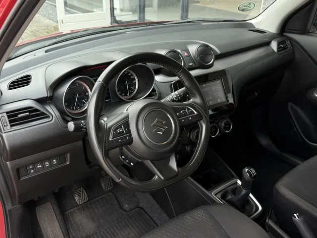 Suzuki Swift 1.2 Style Smart Hybrid
